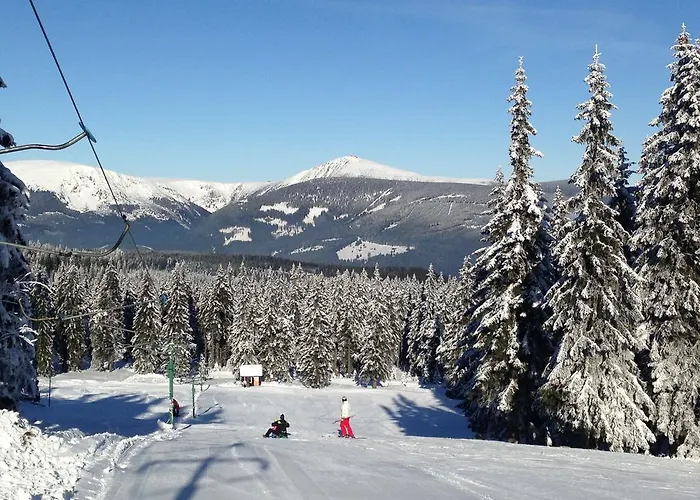 Astoria With Private Skibus Janské Lázně